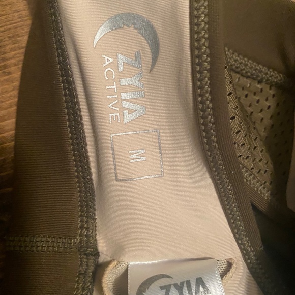 ZYIA Active Grid Bra in Olve Green - Picture 5 of 5